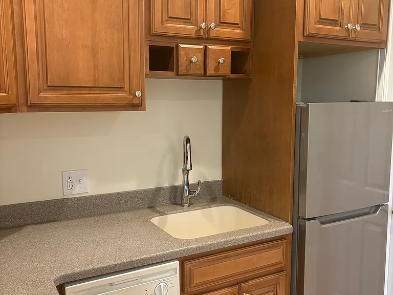 147 State St #4 — Photo 13