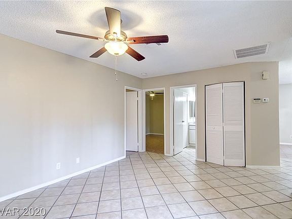 3rd image of 409 N Lamb Blvd
