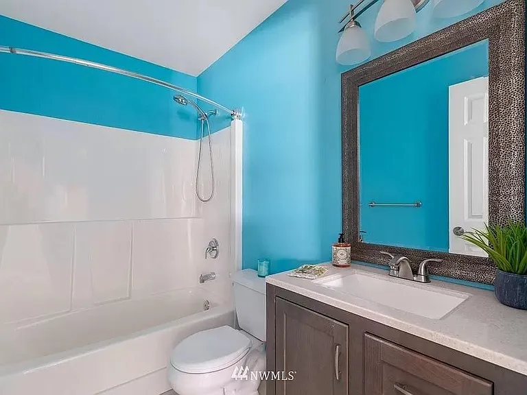 910 SW Regency Dr — Photo 25