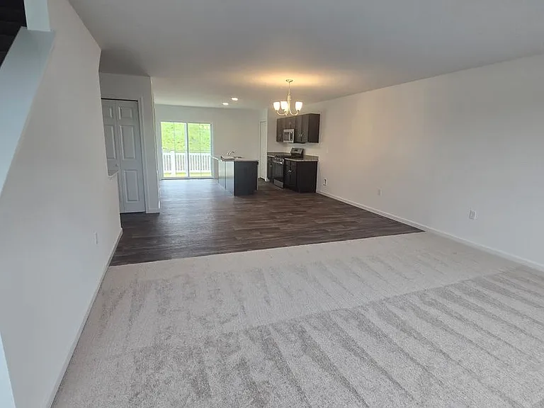 6 Meredith Way — Photo 12