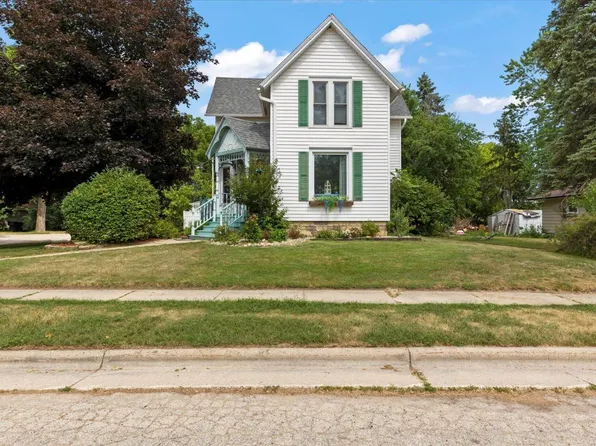 301 South 3rd STREET, Waterford, WI 53185