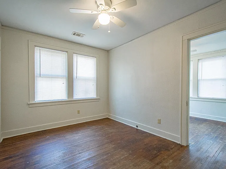 301 N Park St — Photo 24