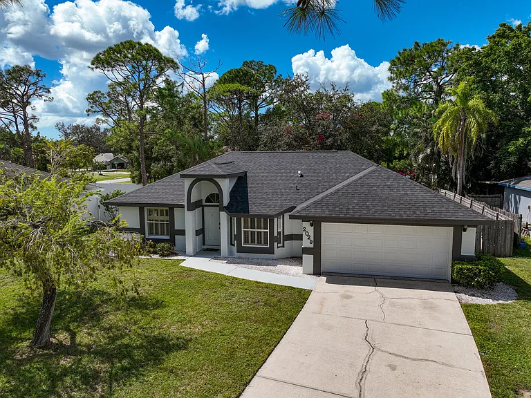2029 Wood Hollow Ln — Photo 4