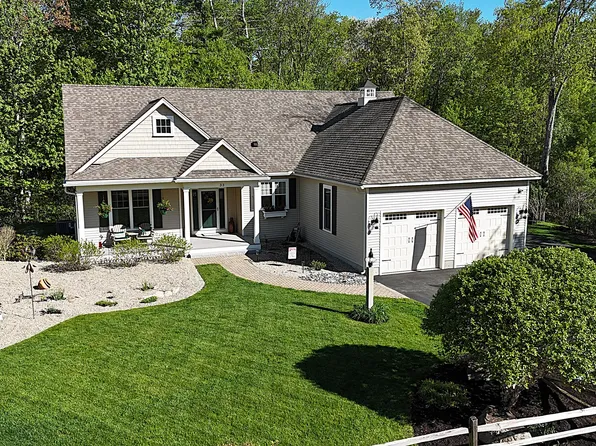 33 Birch Farm Way, Wells, ME 04090