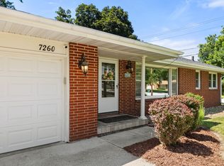 7260 Sunrise Blvd, Windsor Heights, IA 50324