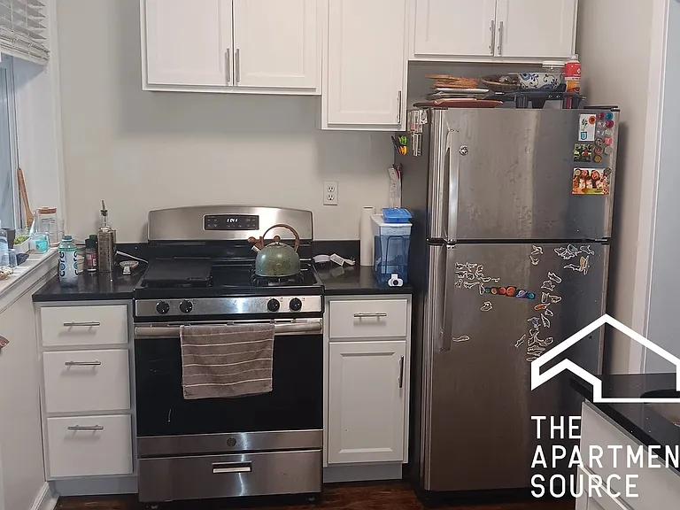 320 Lee St #1 — Photo 2