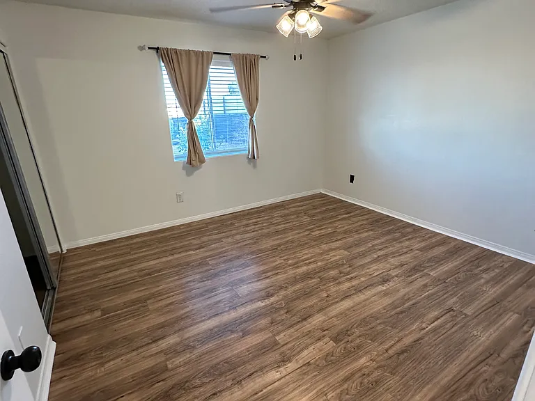 5633 Abronia Ave — Photo 12