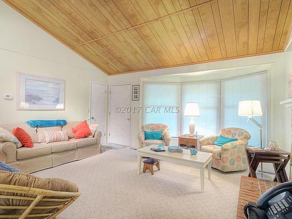 2 - 720 Ocean Parkway Living Area