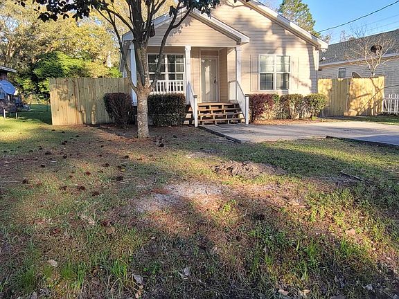 2nd image of 910 Bremen Ave