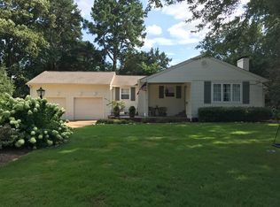 915 Oak Ridge Dr, Tupelo, MS 38804