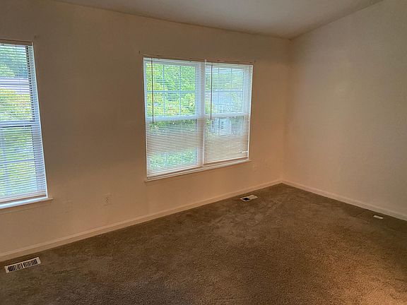 Master with 2 closets