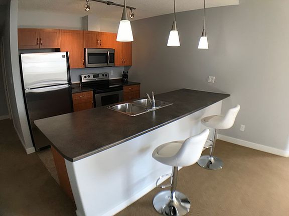 2nd image of 136 Sandpiper Rd #414