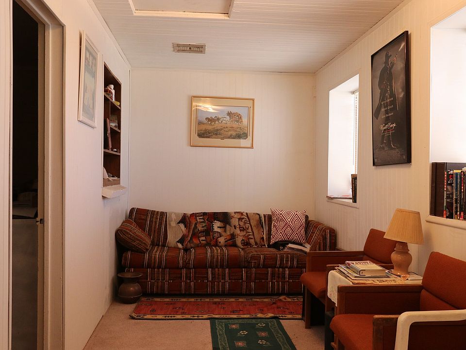 2nd image of 5 E Bruce St