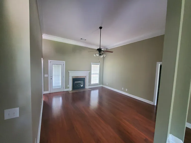 109 Norfolk Cir — Photo 5