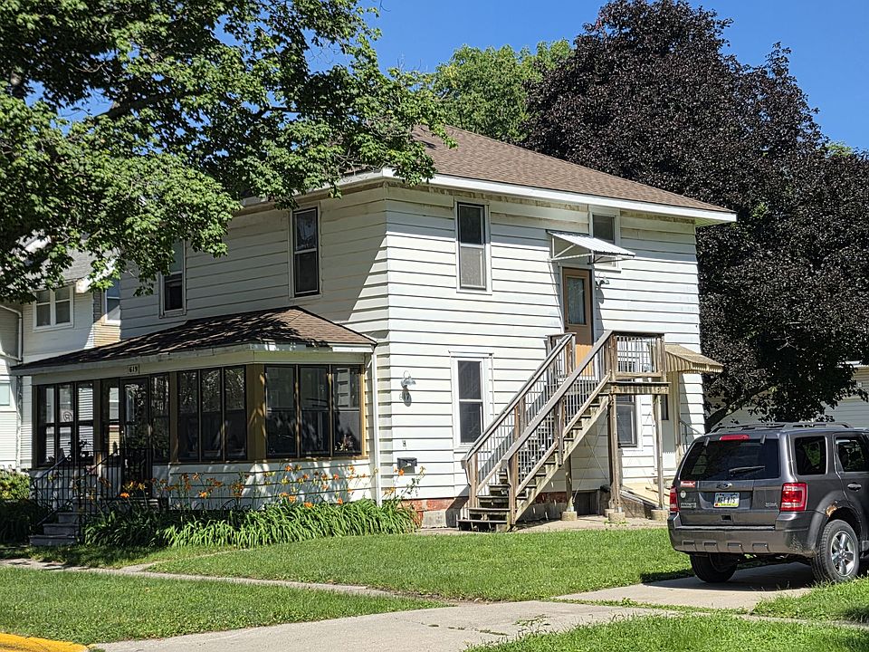 1st image of 617 7th St #617
