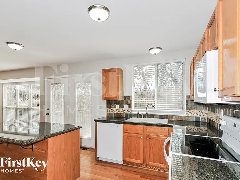 1108 Richland Meadows Dr — Photo 7