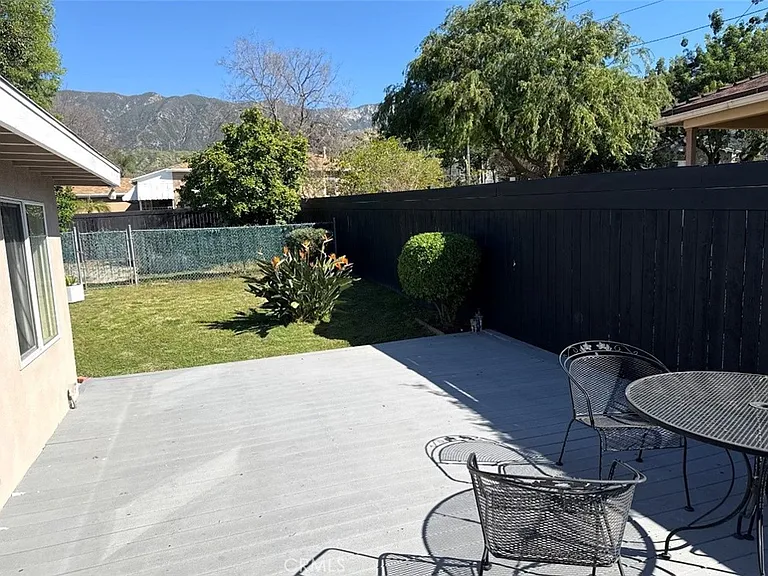 3082 Thurin Ave — Photo 35