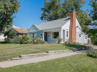 5557 Webster St, Downers Grove, IL 60516