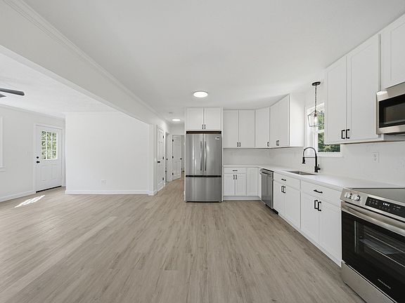 4th image of 6 Sterling St