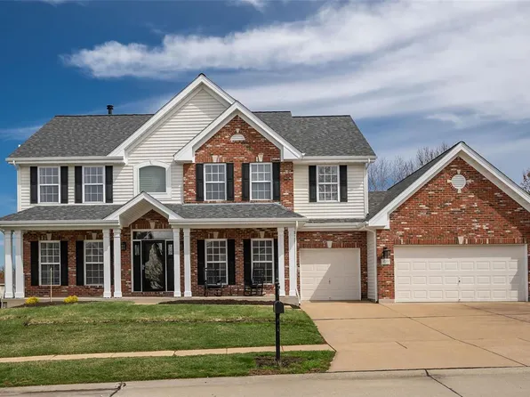 430 Avalon Chase Dr, Fenton, MO 63026