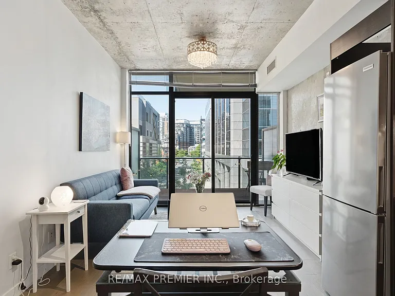 25 Stafford St #407 — Photo 30