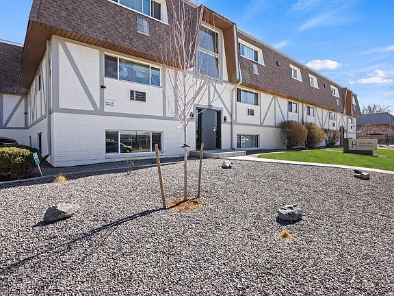 3rd image of 3600 S Lowell Blvd APT 102S