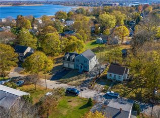 19 Commonwealth Ave, Barrington, RI 02806