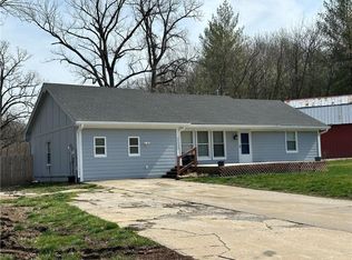 2409 Cherry Dr, Oak Grove, MO 64075