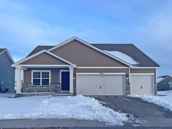 5109 Mustang Dr, Woodbury, MN 55129