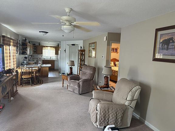 2nd image of 4 Walnut St