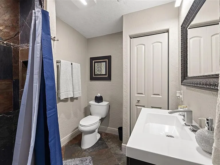 2785 Bayside Dr S — Photo 32