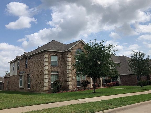 3rd image of 1741 Blue Stream Dr