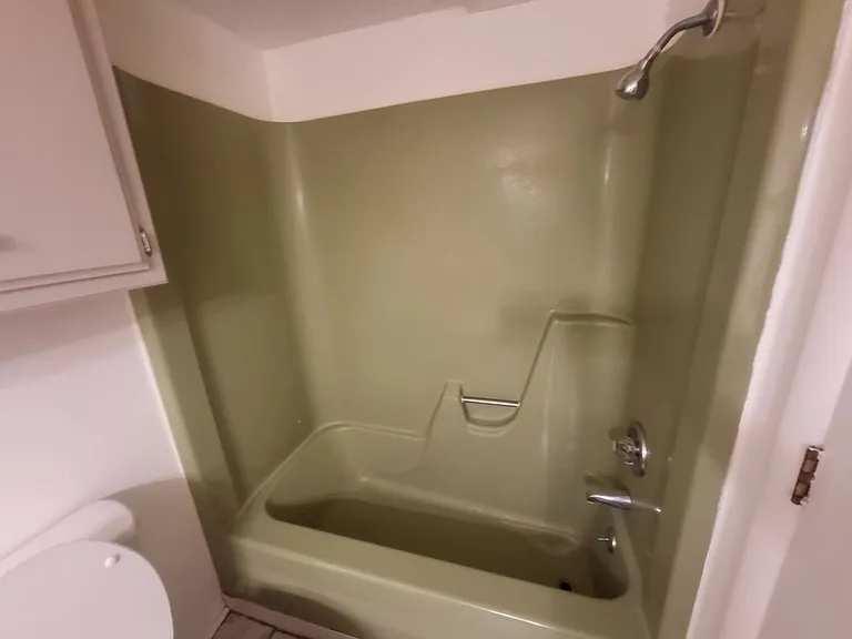 320 E Edwards St #6 — Photo 14