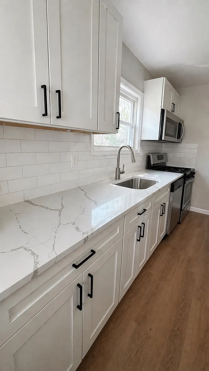 Building Photo - 156 W Emerson Ave #1