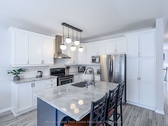 5th image of 4680 McLeod Rd