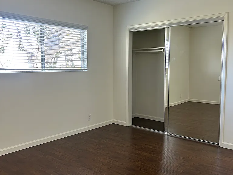 1339 Federal Ave #7 — Photo 8