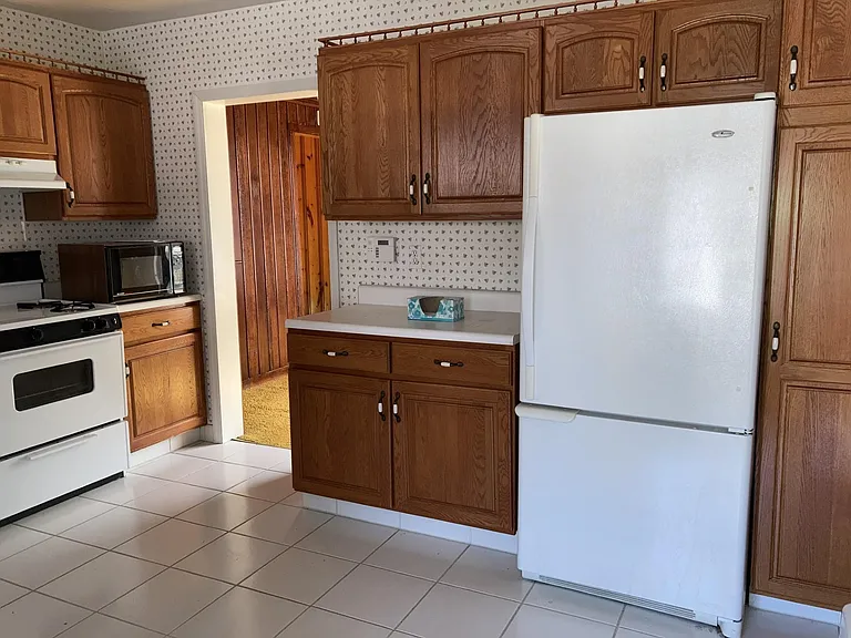 1142 Bechtel St — Photo 10