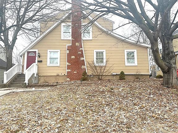 2nd image of 318 N Crysler Ave