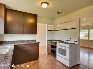 137 NE Queets St, Oak Harbor, WA