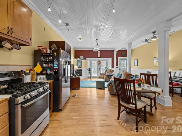 1223 S Lafayette St, Shelby, NC 28152