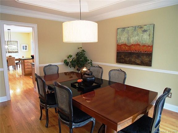 5th image of 11 Rushbrooke Ln