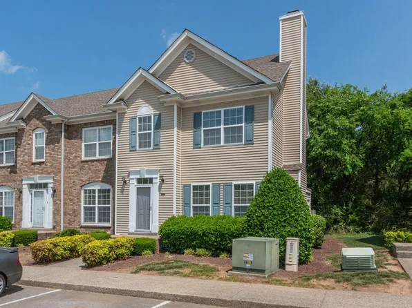 3041 Newport Valley Cir, Thompsons Station, TN 37179