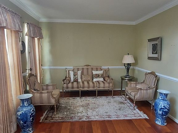 4th image of 121 Apple Blossom Way