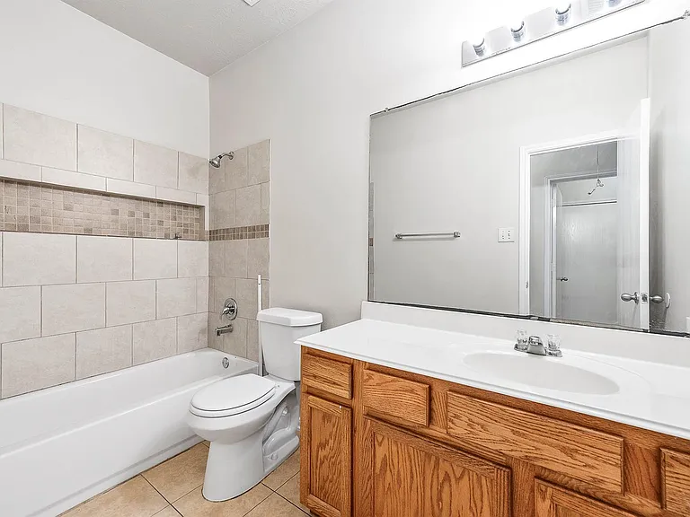 927 Hannah Falls Ln — Photo 20