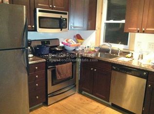 76 Fellsway W #2, Somerville, MA 02145