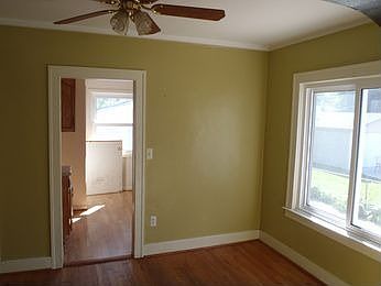4th image of 1424 E Cambourne St
