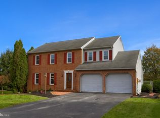 52 Charles Pl, Brownstown, PA 17508