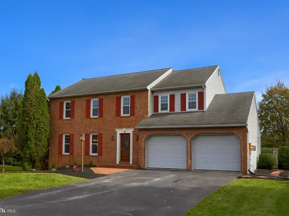 52 Charles Pl, Brownstown, PA 17508