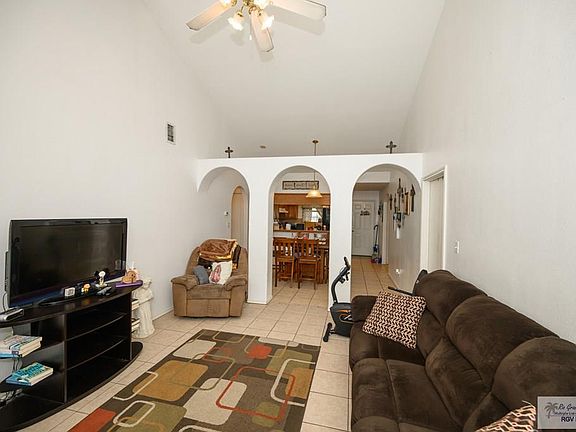 5th image of 1917 Vista Verde Cir W