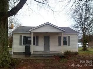 910 Delview Rd, Cherryville, NC 28021